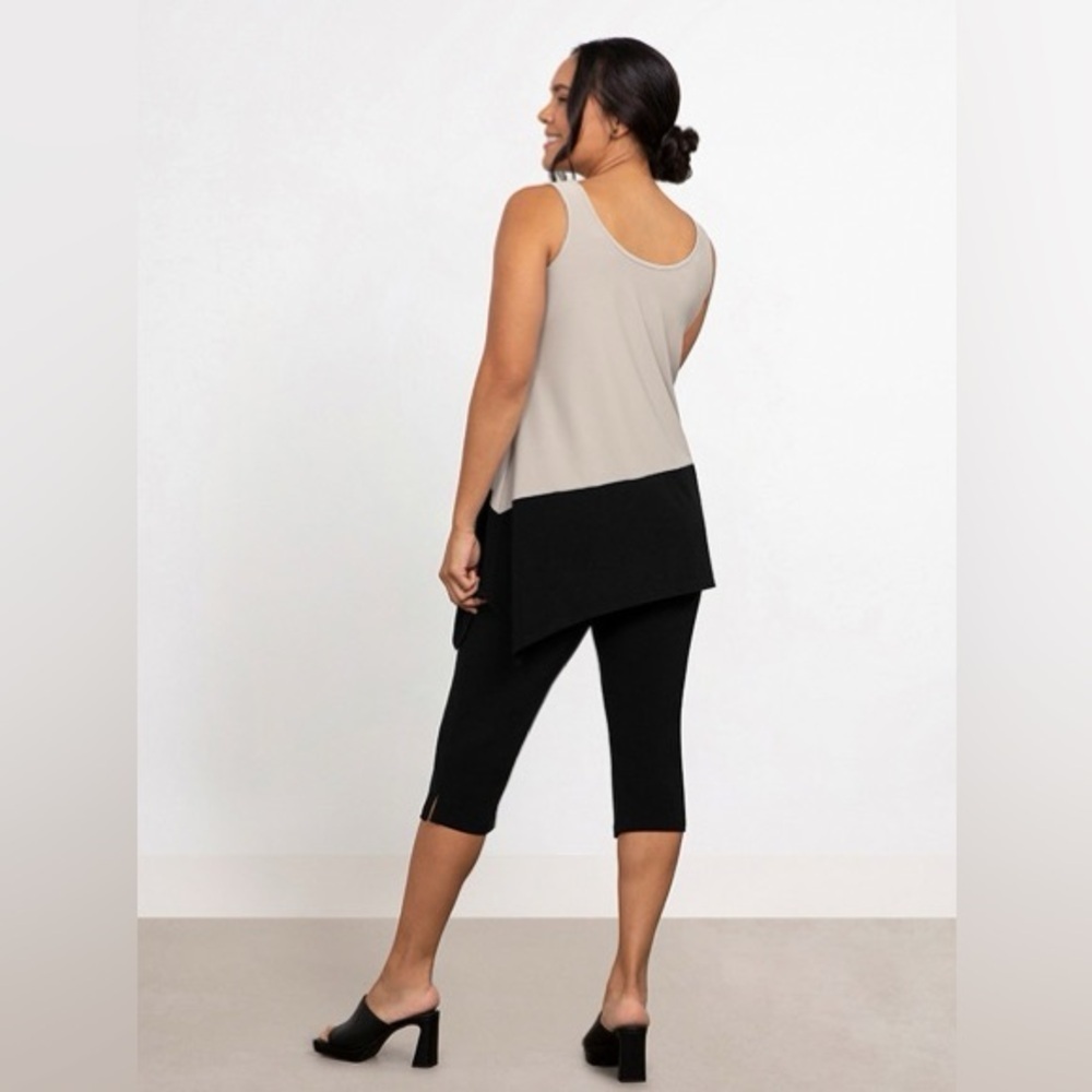 Sympli Color Block Reversible Angle Tank - Picture 4 of 12